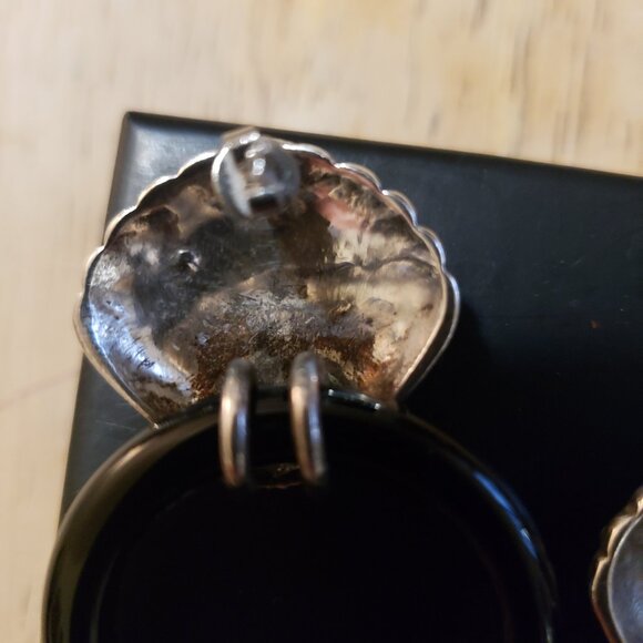 Vintage Modern Deco Silver Sea Shell Post Earrings with Black Round Design - Picture 5 of 5